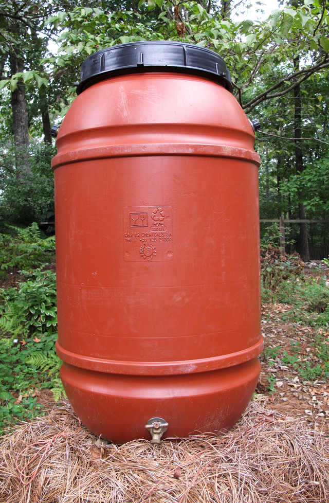 dark orange 58-gallon water barrel 